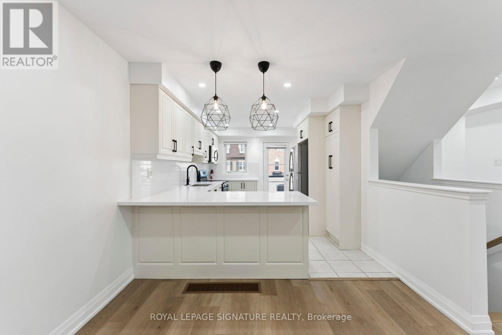 122 Baycliffe Crescent, Brampton, Ontario  L7A 3Y7 - Photo 12 - W12881590