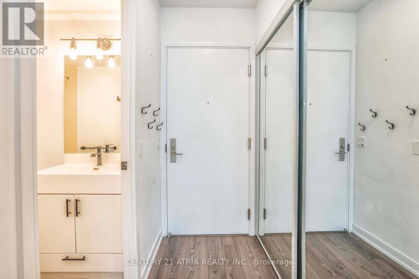 2703 - 20 Thomas Riley Road, Toronto, Ontario  M9B 0C3 - Photo 4 - W12881620