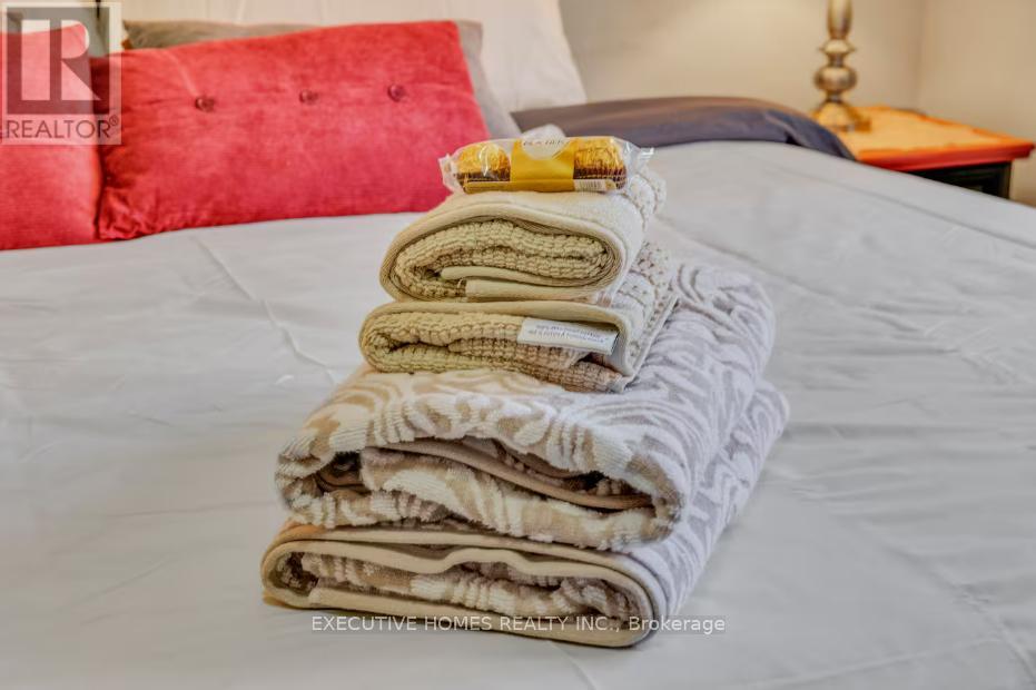 17 - 1245 Stephenson Drive, Burlington, Ontario  L7S 2L9 - Photo 19 - W12881622