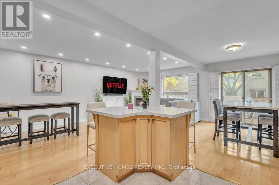 17 - 1245 Stephenson Drive, Burlington, Ontario  L7S 2L9 - Photo 3 - W12881622