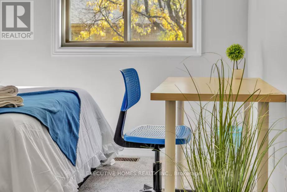 17 - 1245 Stephenson Drive, Burlington, Ontario  L7S 2L9 - Photo 31 - W12881622