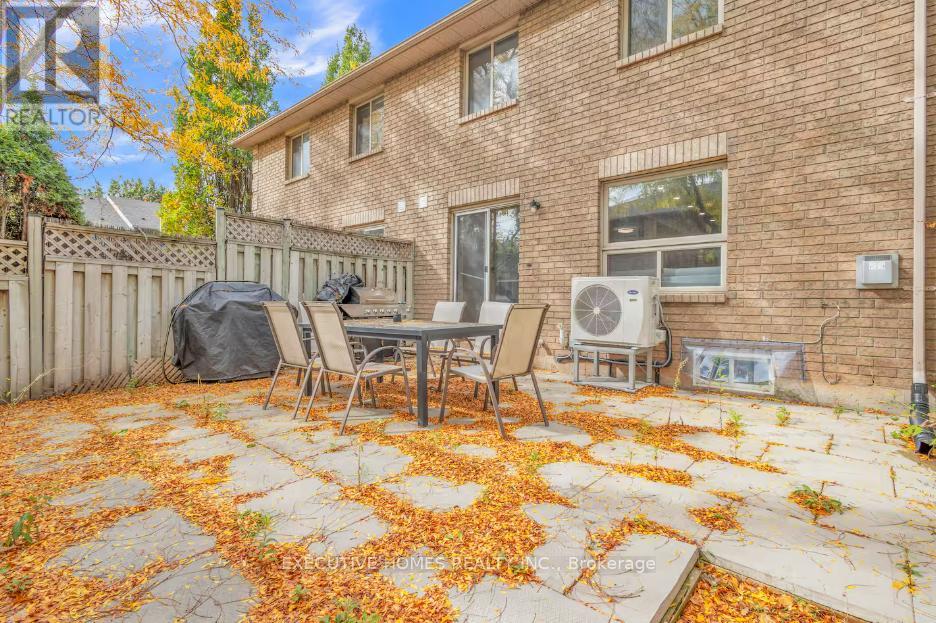 17 - 1245 Stephenson Drive, Burlington, Ontario  L7S 2L9 - Photo 35 - W12881622