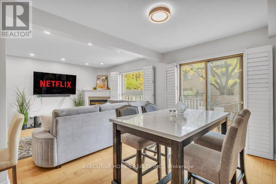 17 - 1245 Stephenson Drive, Burlington, Ontario  L7S 2L9 - Photo 4 - W12881622