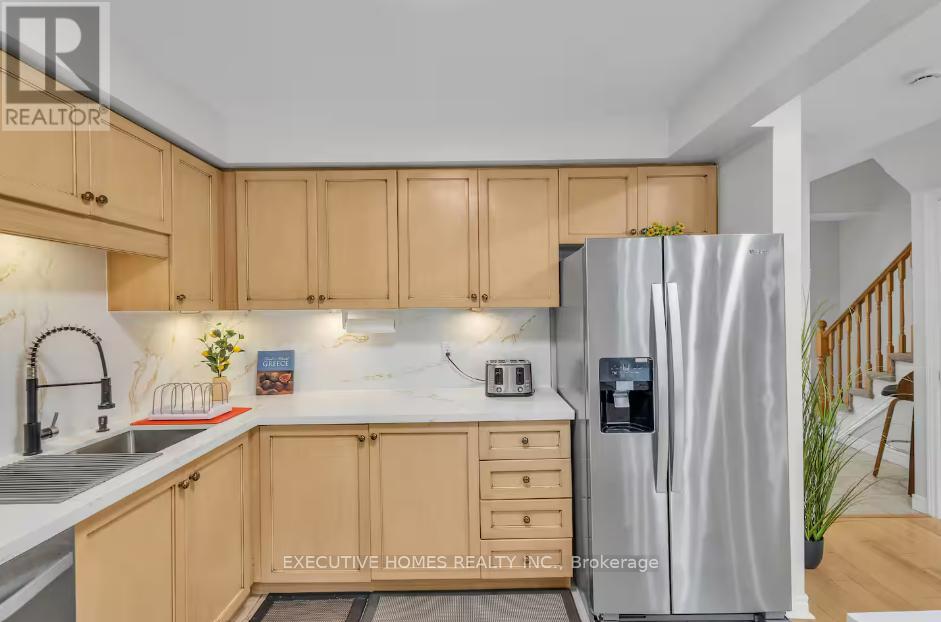 17 - 1245 Stephenson Drive, Burlington, Ontario  L7S 2L9 - Photo 9 - W12881622