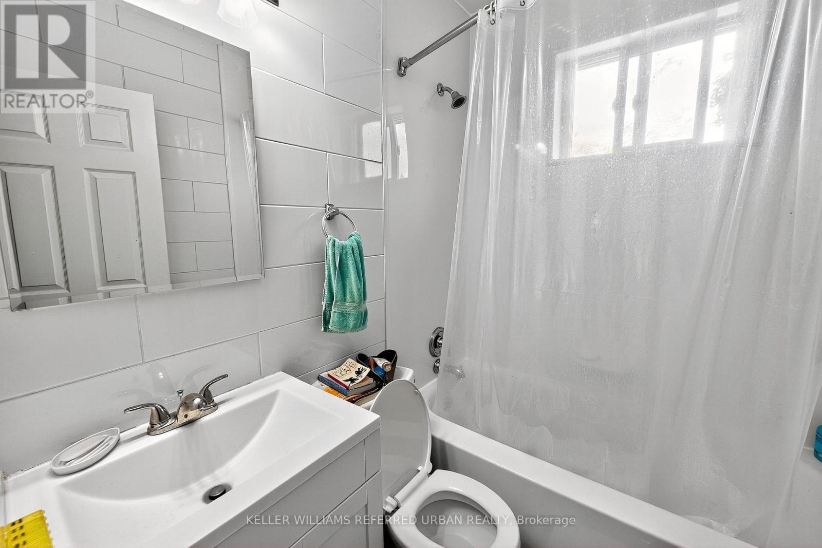 93 Northcliffe Boulevard, Toronto, Ontario  M6H 3H3 - Photo 27 - W12881686
