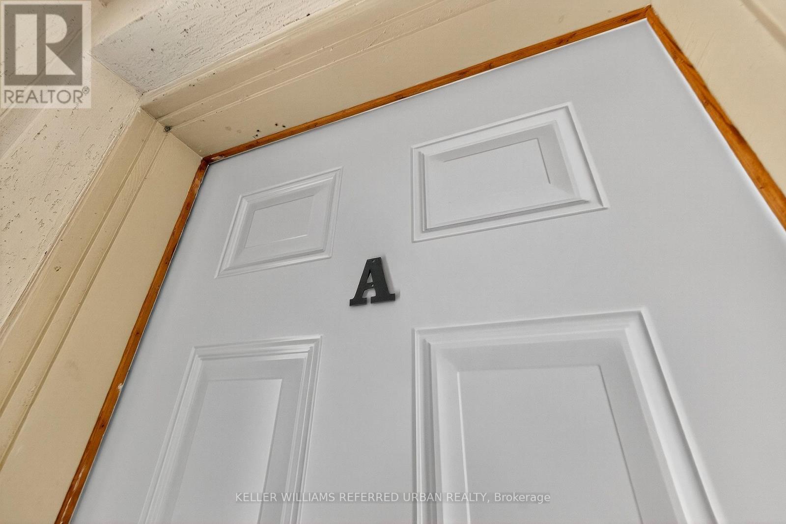 93 Northcliffe Boulevard, Toronto, Ontario  M6H 3H3 - Photo 5 - W12881686