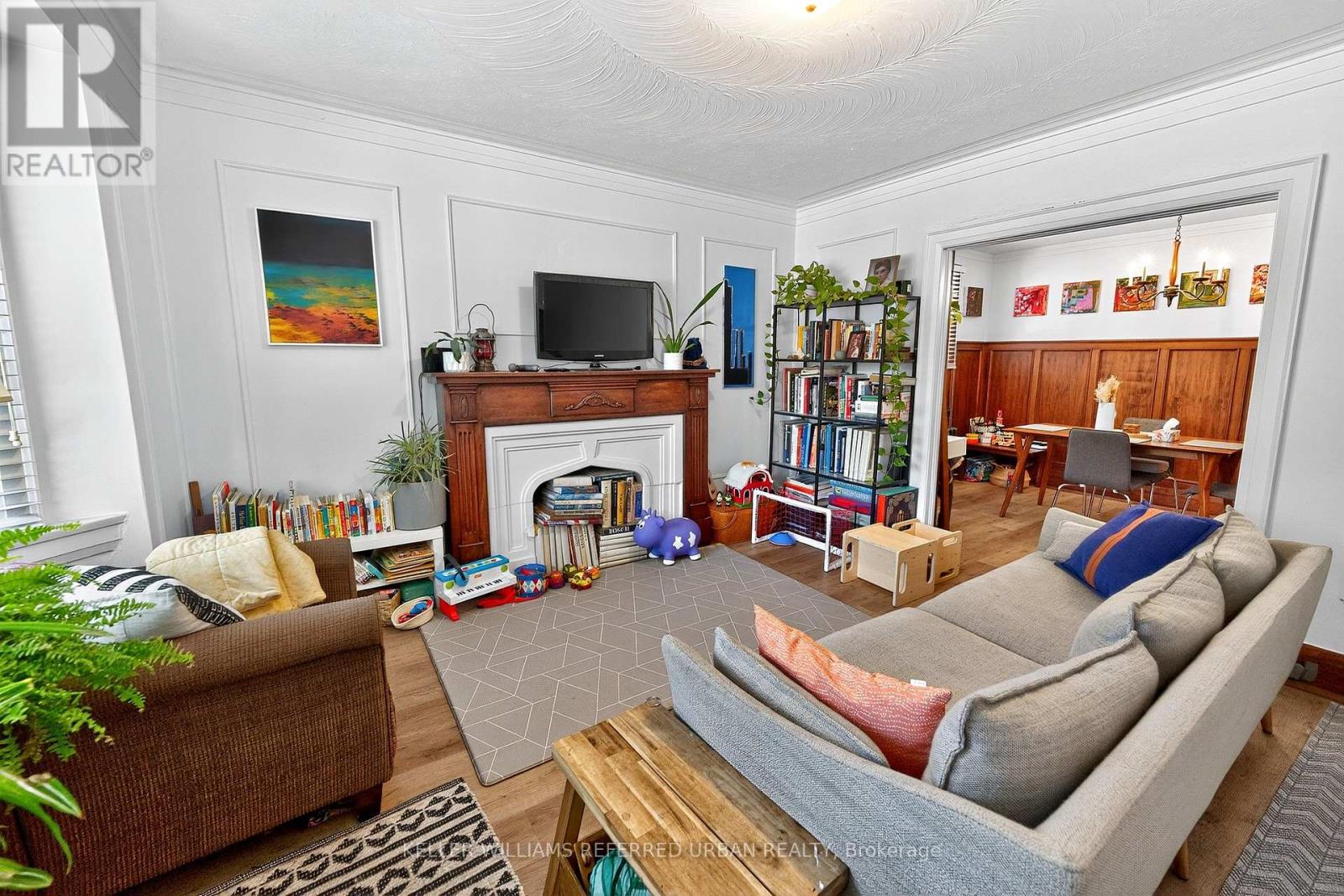 93 Northcliffe Boulevard, Toronto, Ontario  M6H 3H3 - Photo 6 - W12881686