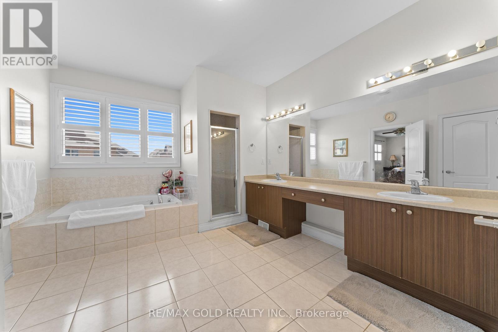 19 Portside Crescent, Brampton, Ontario  L6R 3P3 - Photo 38 - W12881692