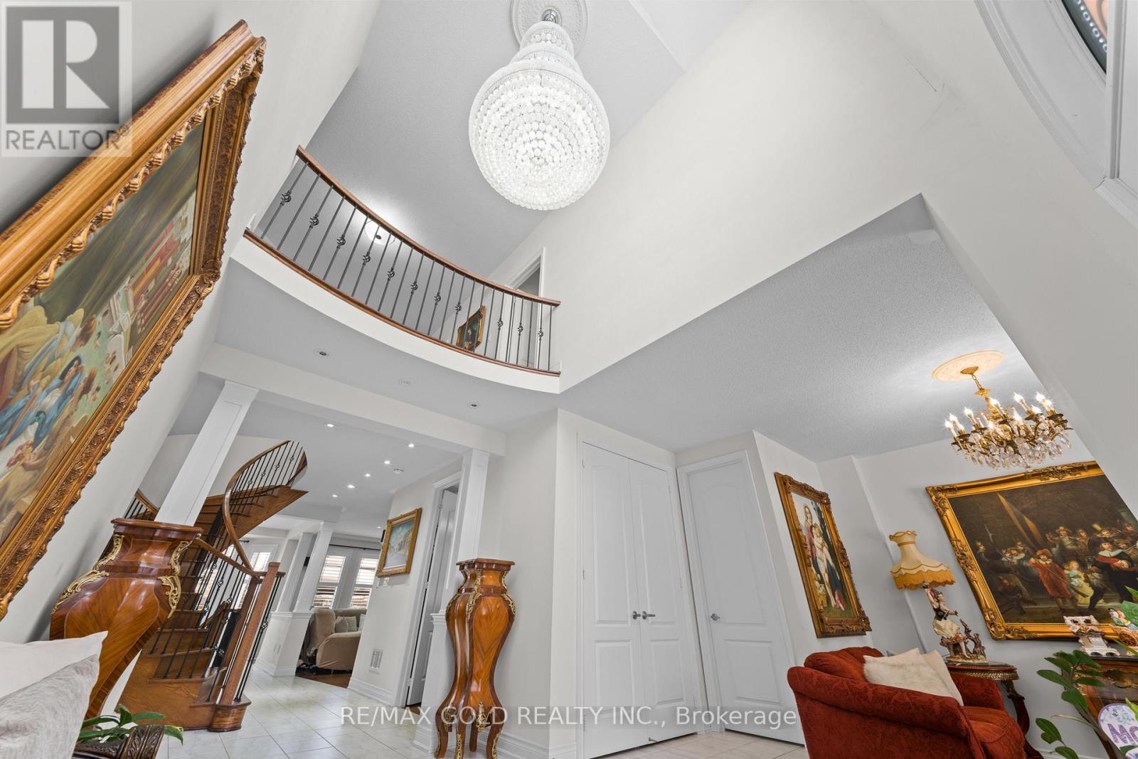 19 Portside Crescent, Brampton, Ontario  L6R 3P3 - Photo 9 - W12881692