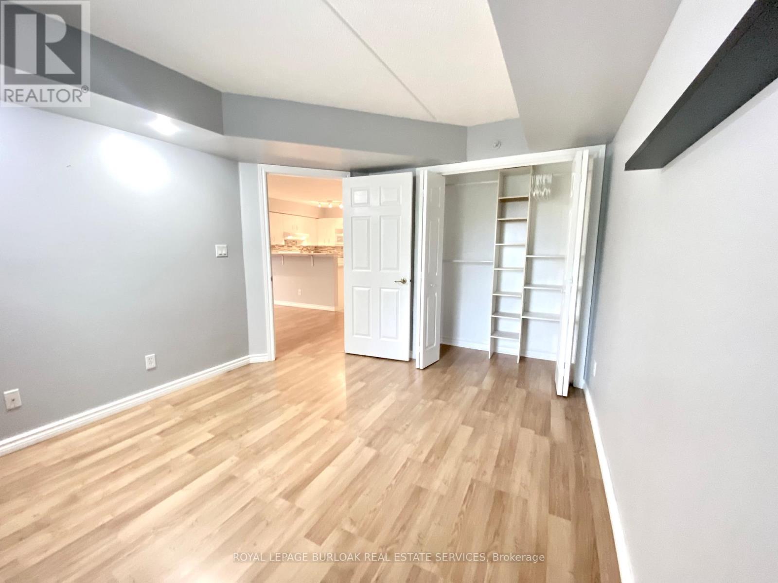 209 - 1450 Bishops Gate, Oakville, Ontario  L6M 4N1 - Photo 14 - W12881710