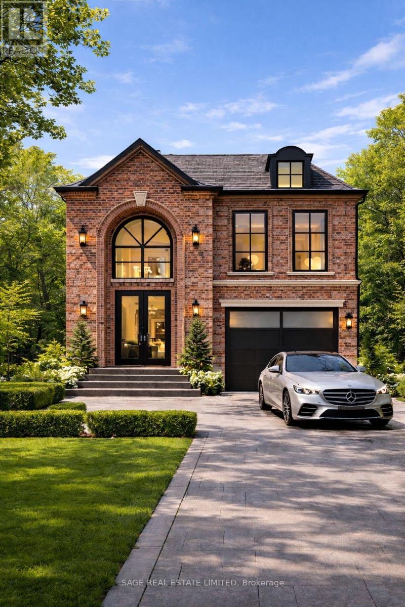 836 Tenth Street, Mississauga, Ontario  L5E 1S6 - Photo 4 - W12881762