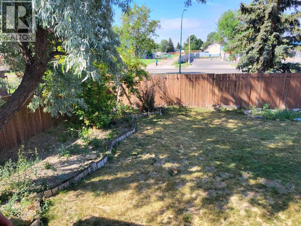 73 Laval Court W, Lethbridge, Alberta  T1K 4G2 - Photo 22 - A2293321