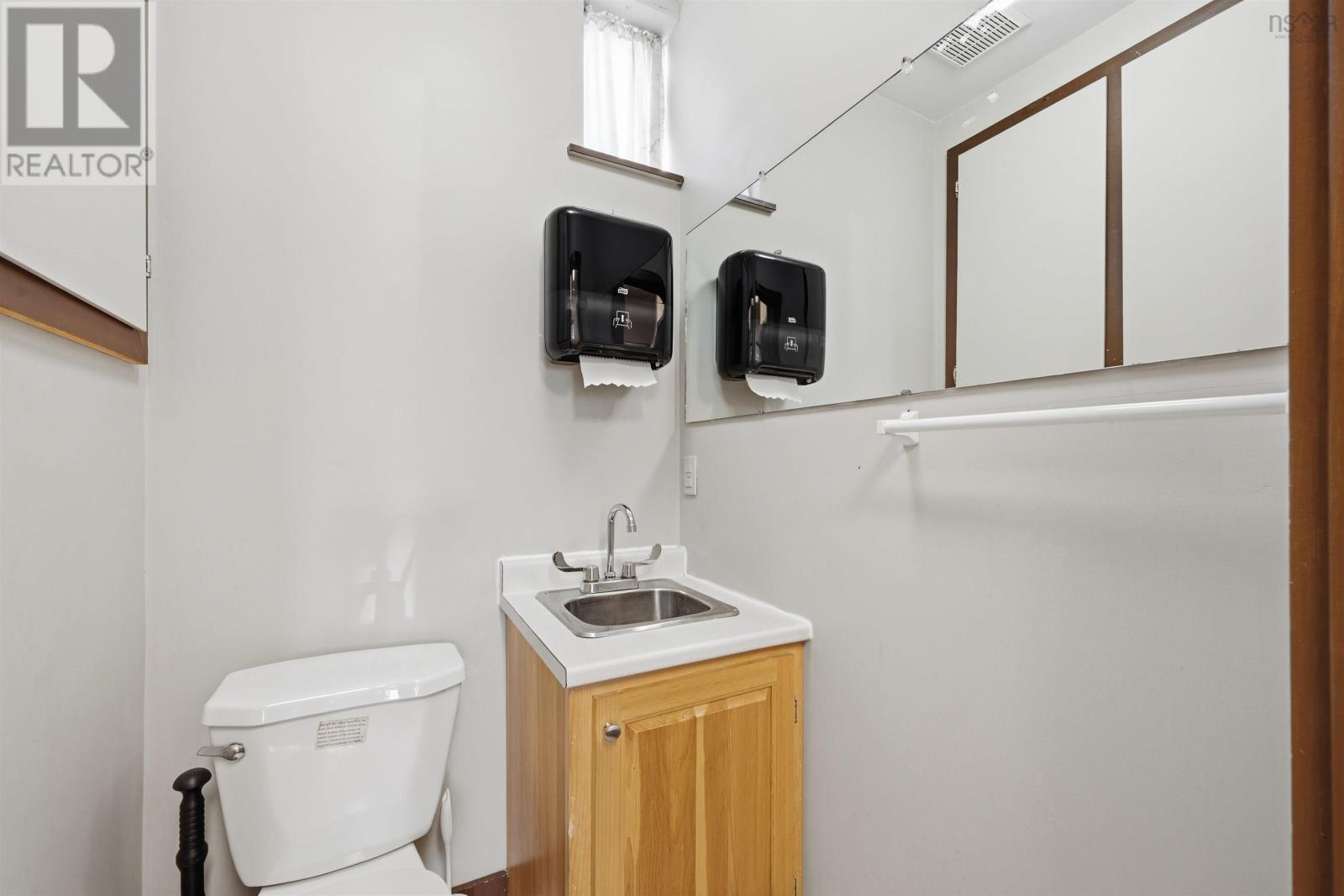 1356 Bedford Highway, Halifax, Nova Scotia  B4A 1E2 - Photo 22 - 202604556