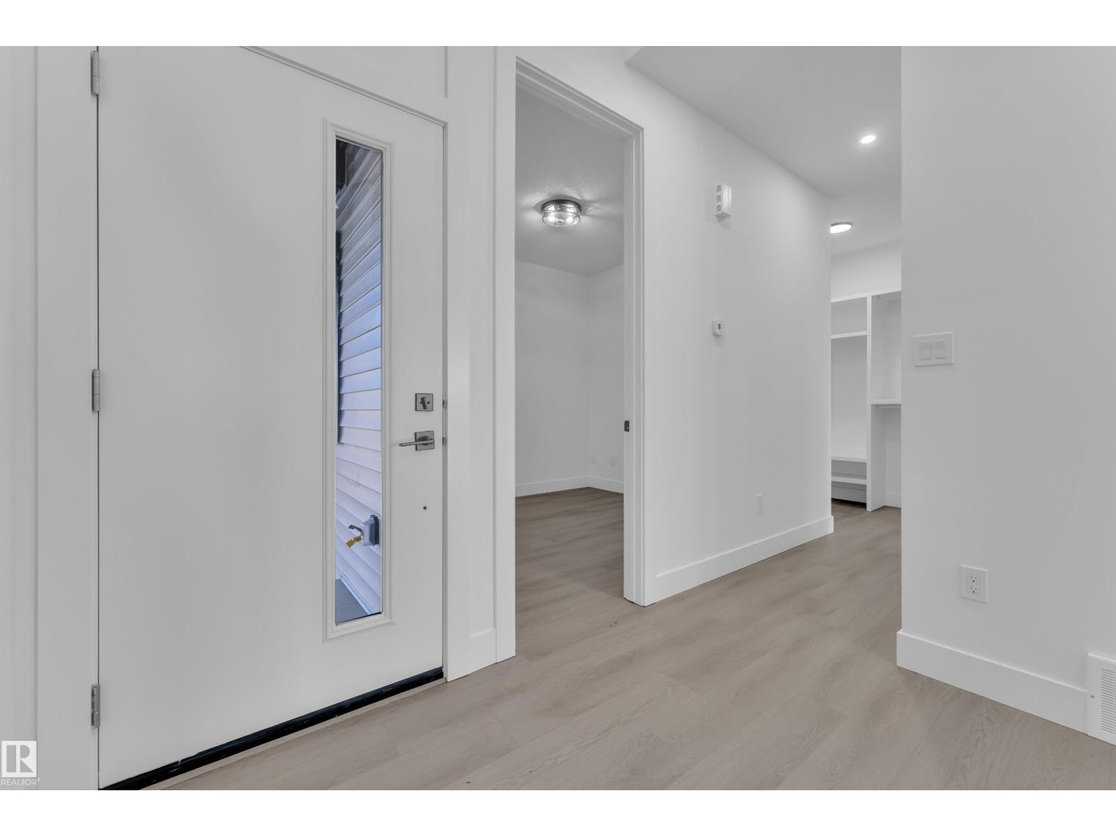 2027 154 Av Nw, Edmonton, Alberta  T5Y 4H5 - Photo 6 - E4477425