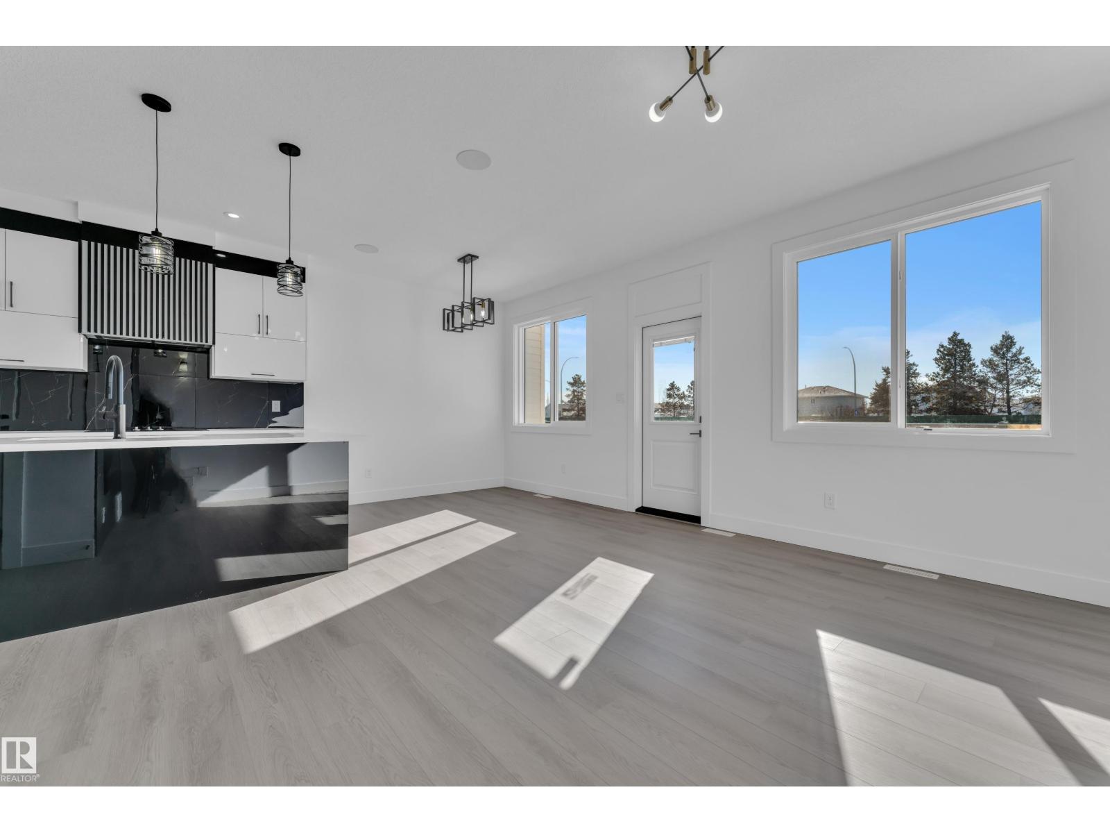 2027 154 Av Nw, Edmonton, Alberta  T5Y 4H5 - Photo 12 - E4477425