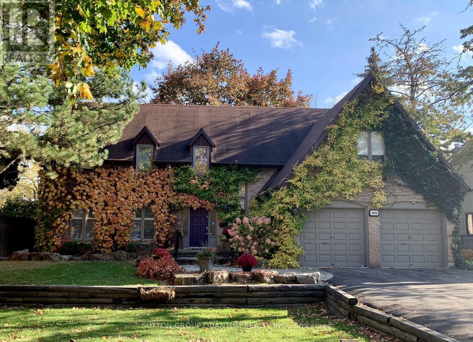 2090 MISSISSAUGA ROAD, Mississauga, Ontario