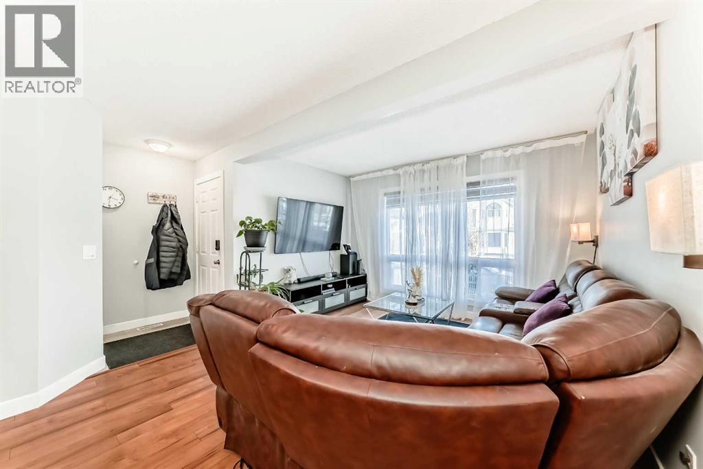 78 Martinview Crescent Ne, Calgary, Alberta  T3J 2S5 - Photo 7 - A2289025