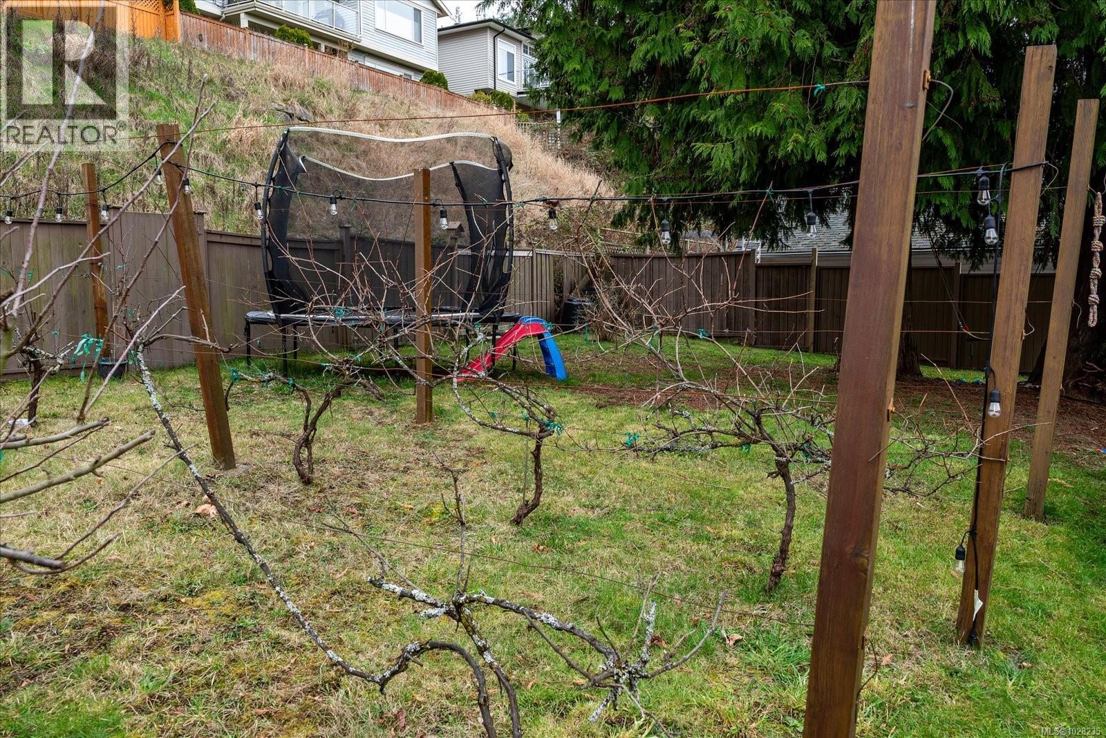 5541 Hammond Bay Rd, Nanaimo, British Columbia  V9T 5N1 - Photo 17 - 1028235