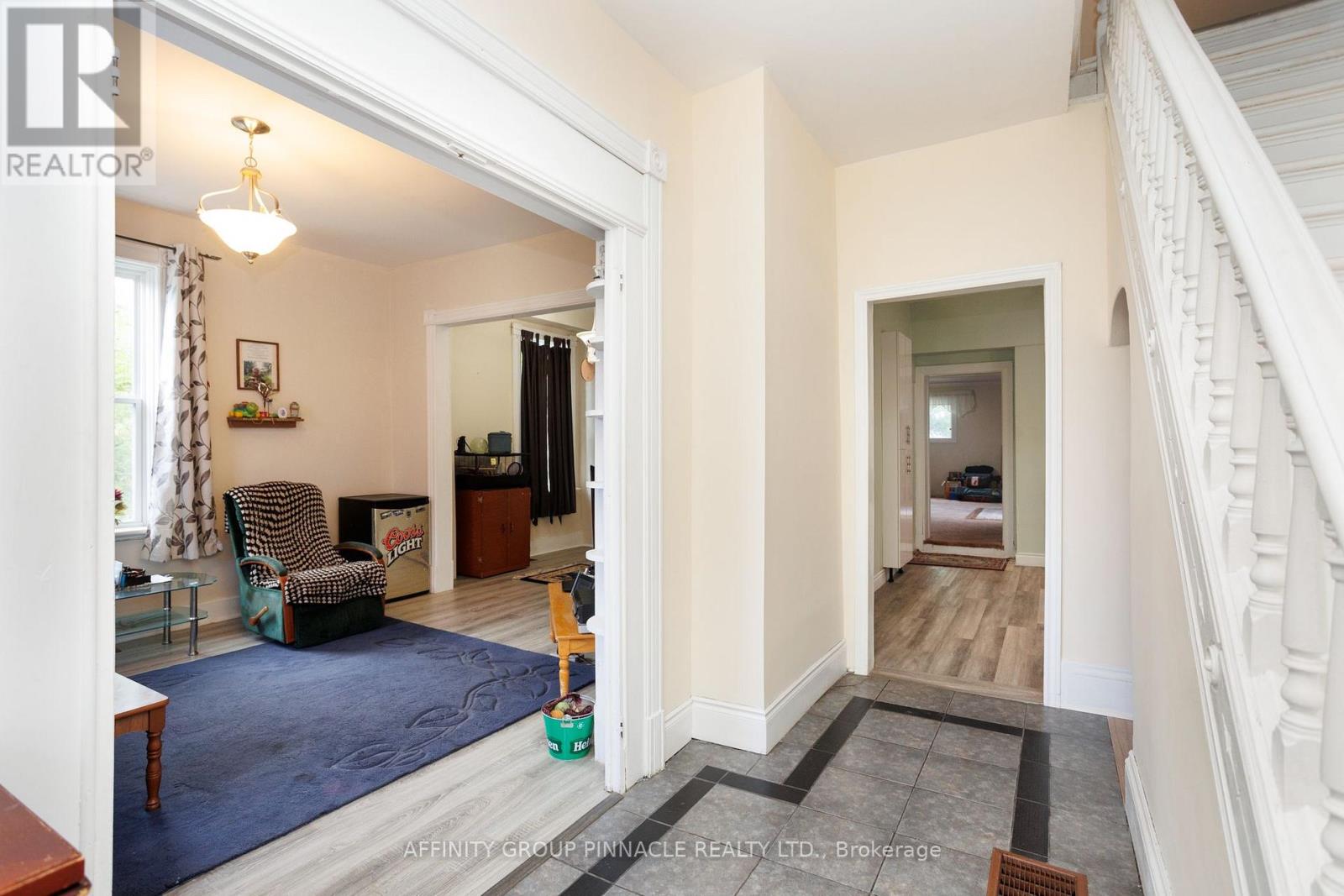 44 St Patrick Street, Kawartha Lakes, Ontario  K9V 1R3 - Photo 12 - X12881818