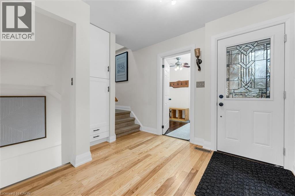 23 Hedge Lawn Drive, Grimsby, Ontario  L3M 5G9 - Photo 4 - 40810869