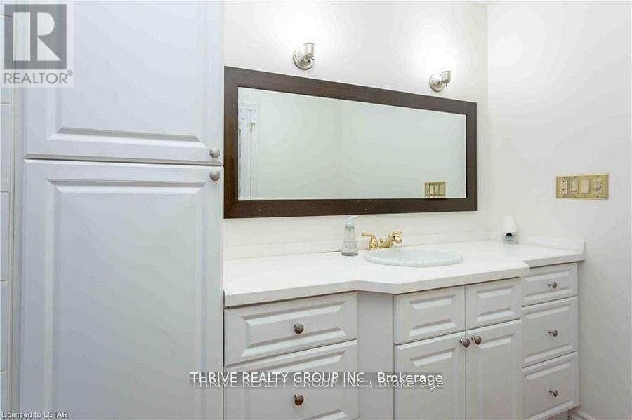 187 Dundas Street, London East (East K), Ontario  N6A 1G4 - Photo 13 - X12881824