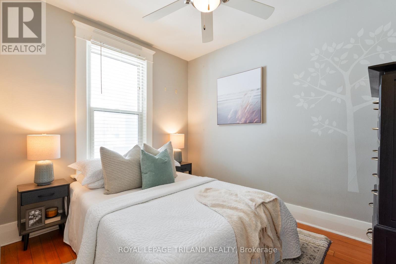 30 Elmwood Place, London South, Ontario  N6J 1J2 - Photo 5 - X12881856