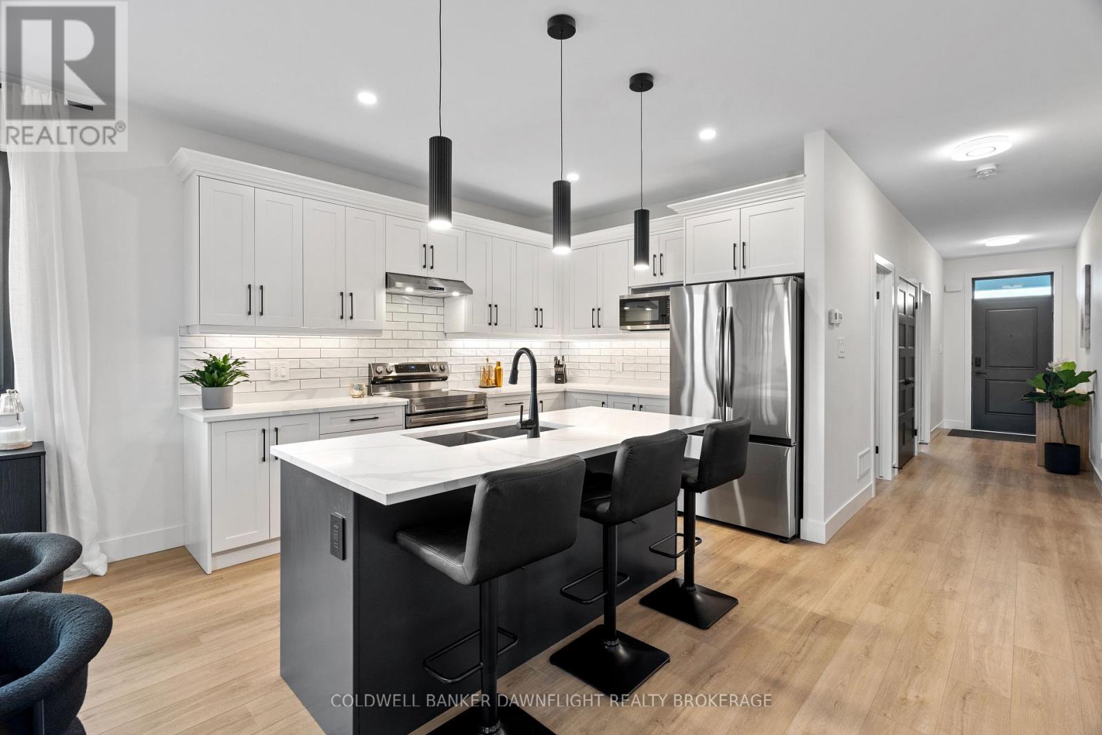 219 Greene Street, South Huron, Ontario  N0M 1S3 - Photo 15 - X12881874