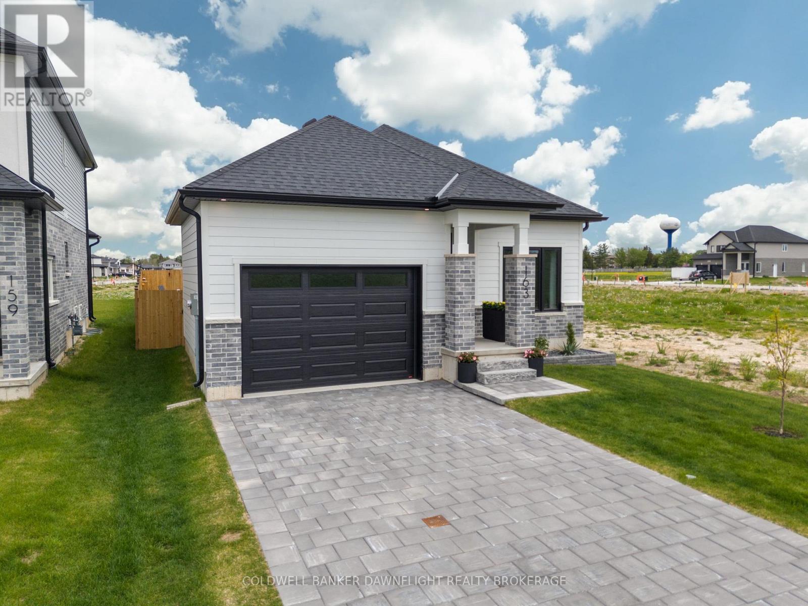 219 Greene Street, South Huron, Ontario  N0M 1S3 - Photo 3 - X12881874