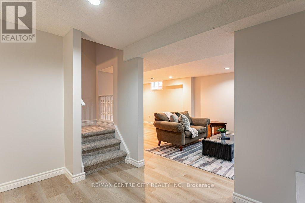 62 Nanette Drive, London North, Ontario  N5X 3L4 - Photo 38 - X12881878