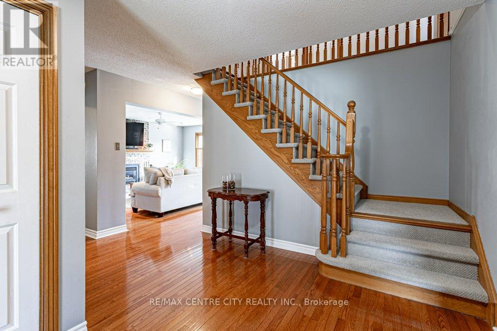 62 Nanette Drive, London North, Ontario  N5X 3L4 - Photo 6 - X12881878