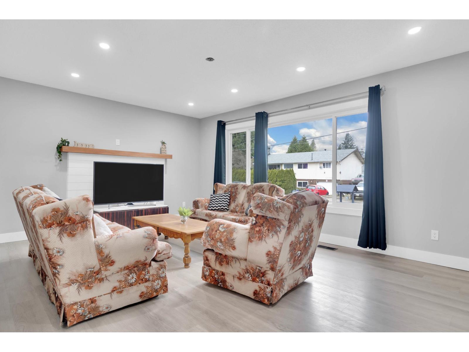 32140 Bueckert Avenue, Mission, British Columbia  V2V 1L4 - Photo 6 - R3098406