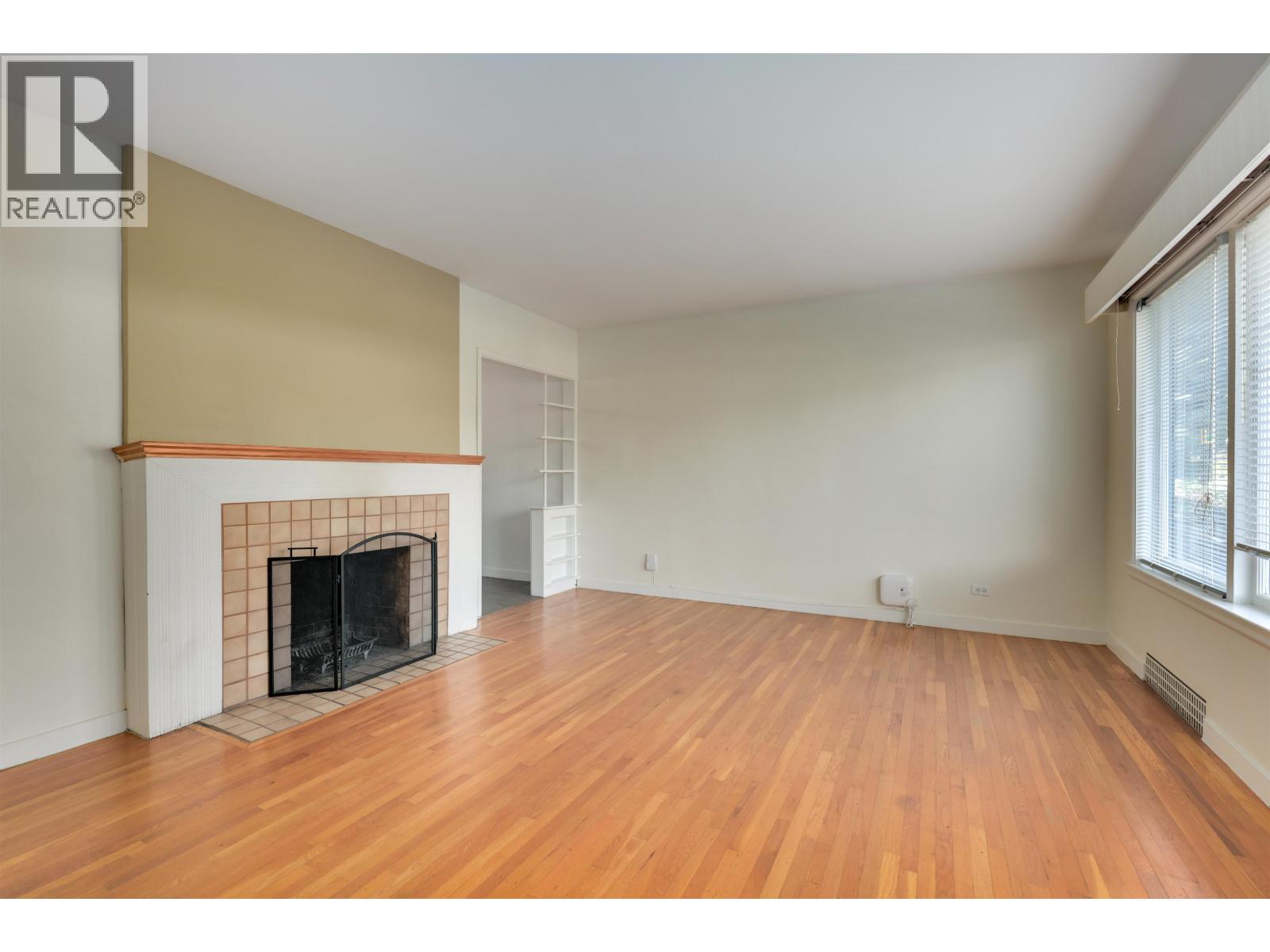 509 E Keith Road, North Vancouver, British Columbia  V7L 1W3 - Photo 3 - R3096910