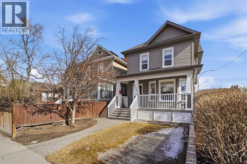 702 15 Street Nw, Calgary, Alberta  T2N 2B2 - Photo 2 - A2287808