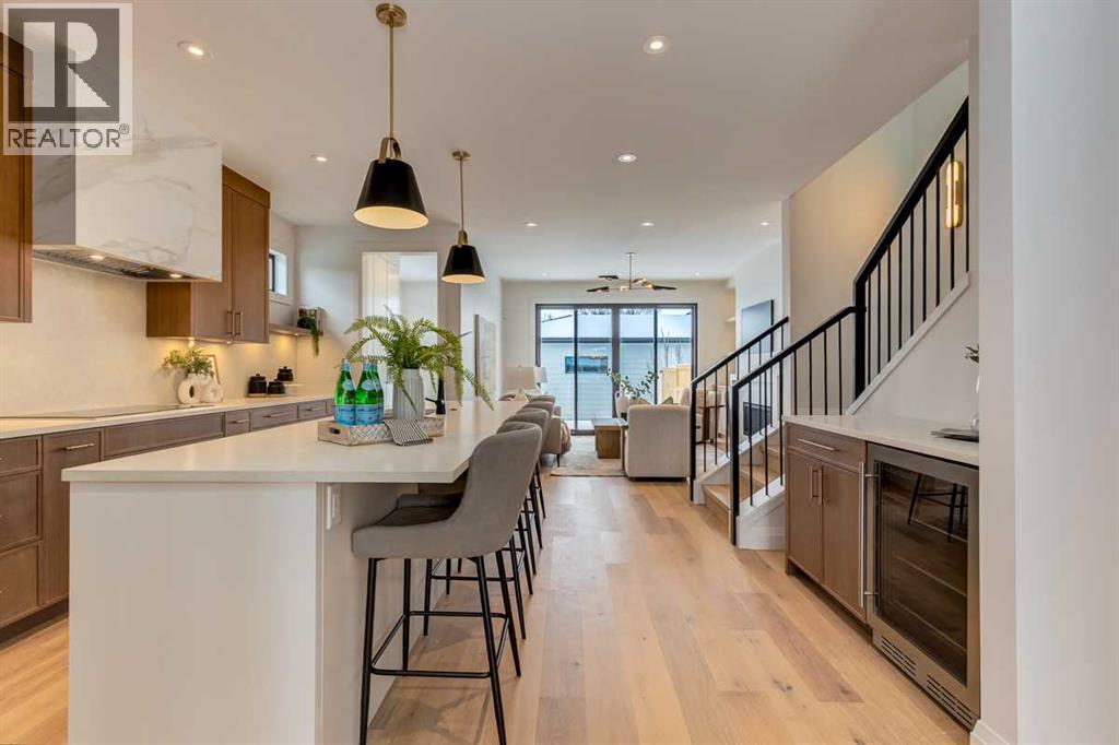 2233 35 Street Sw, Calgary, Alberta  T3E 2X7 - Photo 3 - A2292731