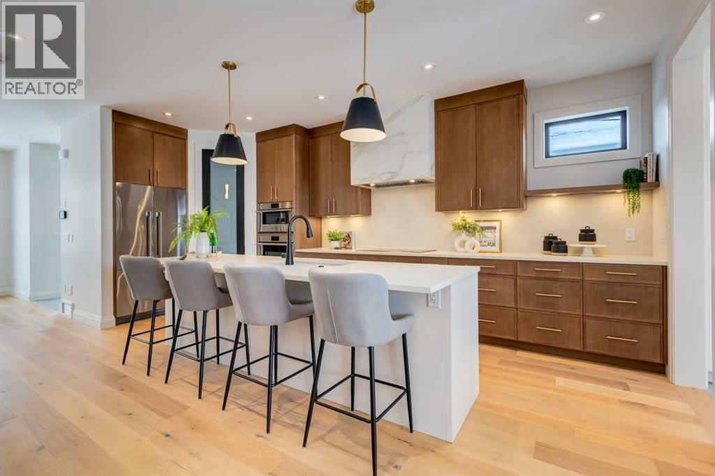 2233 35 Street Sw, Calgary, Alberta  T3E 2X7 - Photo 2 - A2292731