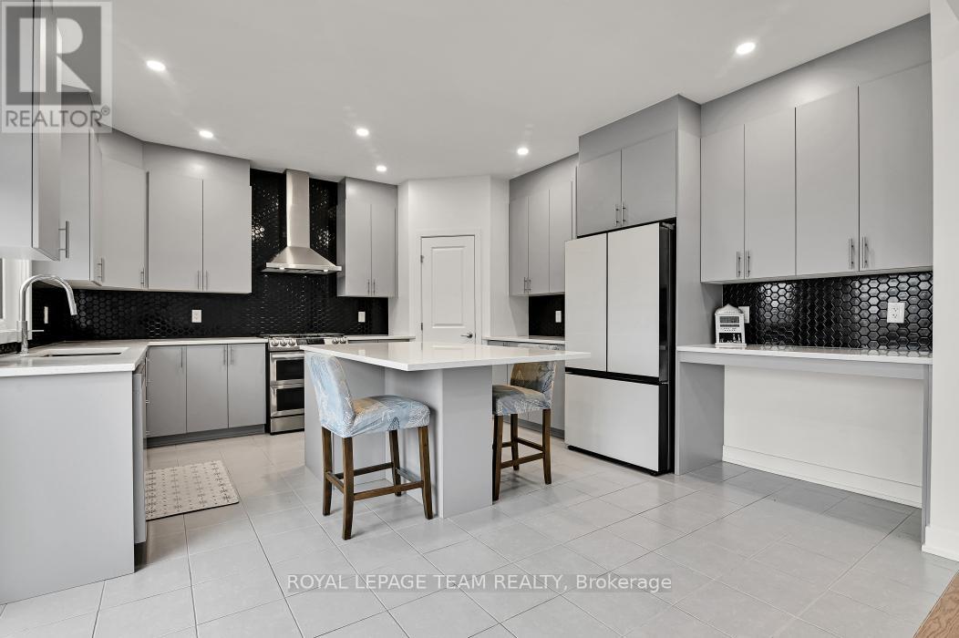 912 Duxbury Lane, Ottawa, Ontario  K4M 0M2 - Photo 10 - X12881868