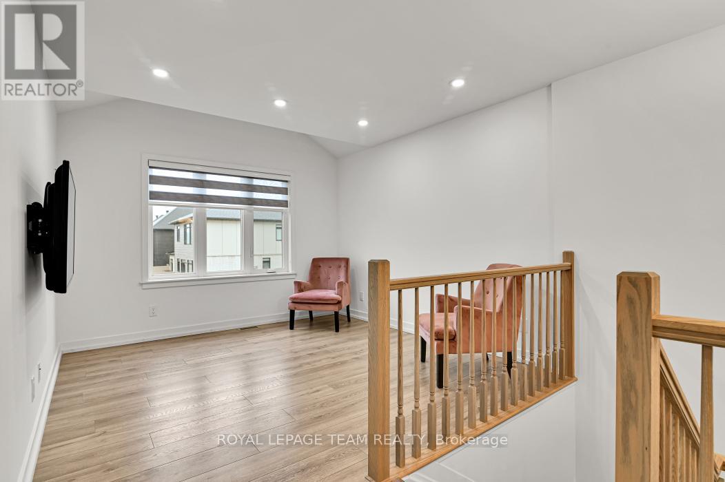 912 Duxbury Lane, Ottawa, Ontario  K4M 0M2 - Photo 15 - X12881868
