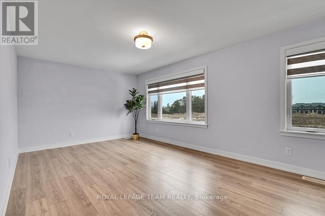 912 Duxbury Lane, Ottawa, Ontario  K4M 0M2 - Photo 23 - X12881868