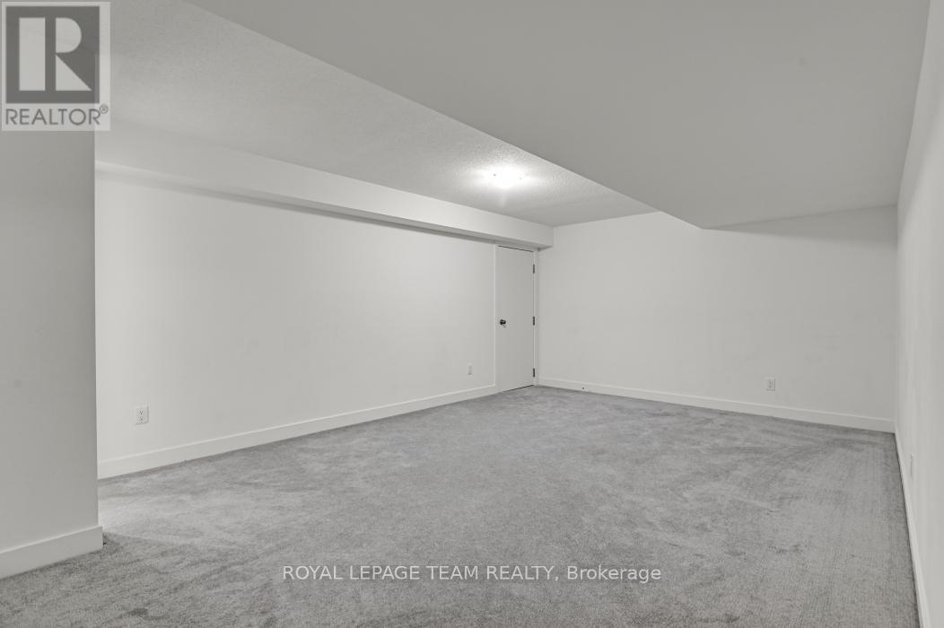 912 Duxbury Lane, Ottawa, Ontario  K4M 0M2 - Photo 28 - X12881868