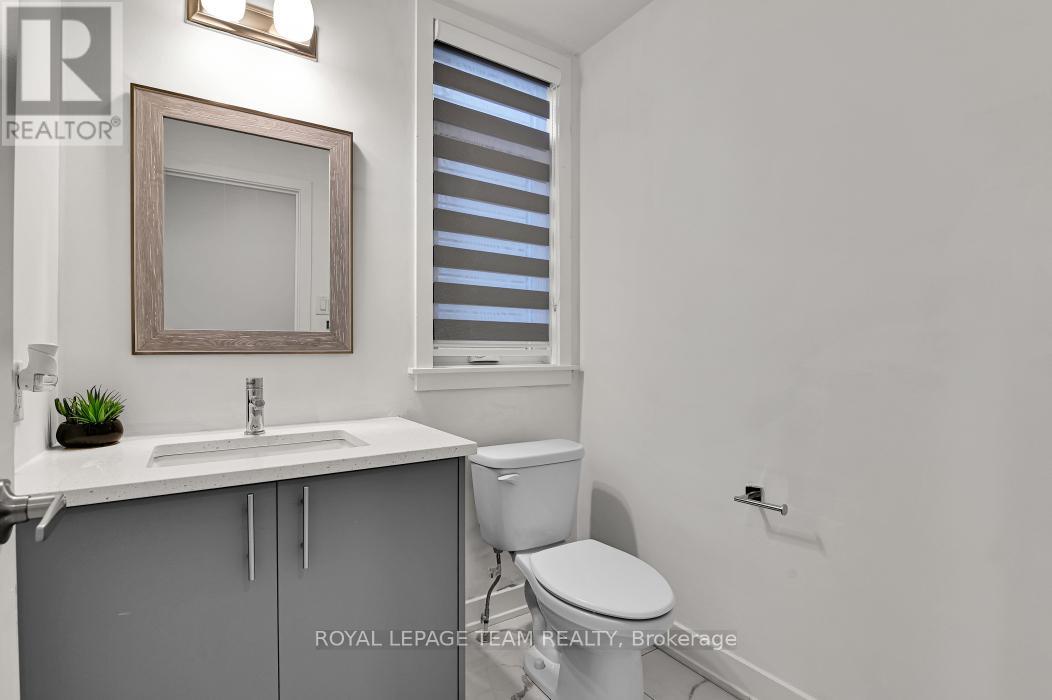 912 Duxbury Lane, Ottawa, Ontario  K4M 0M2 - Photo 5 - X12881868