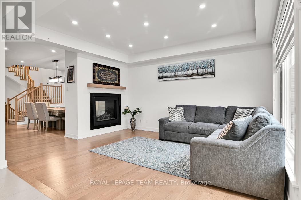 912 Duxbury Lane, Ottawa, Ontario  K4M 0M2 - Photo 7 - X12881868