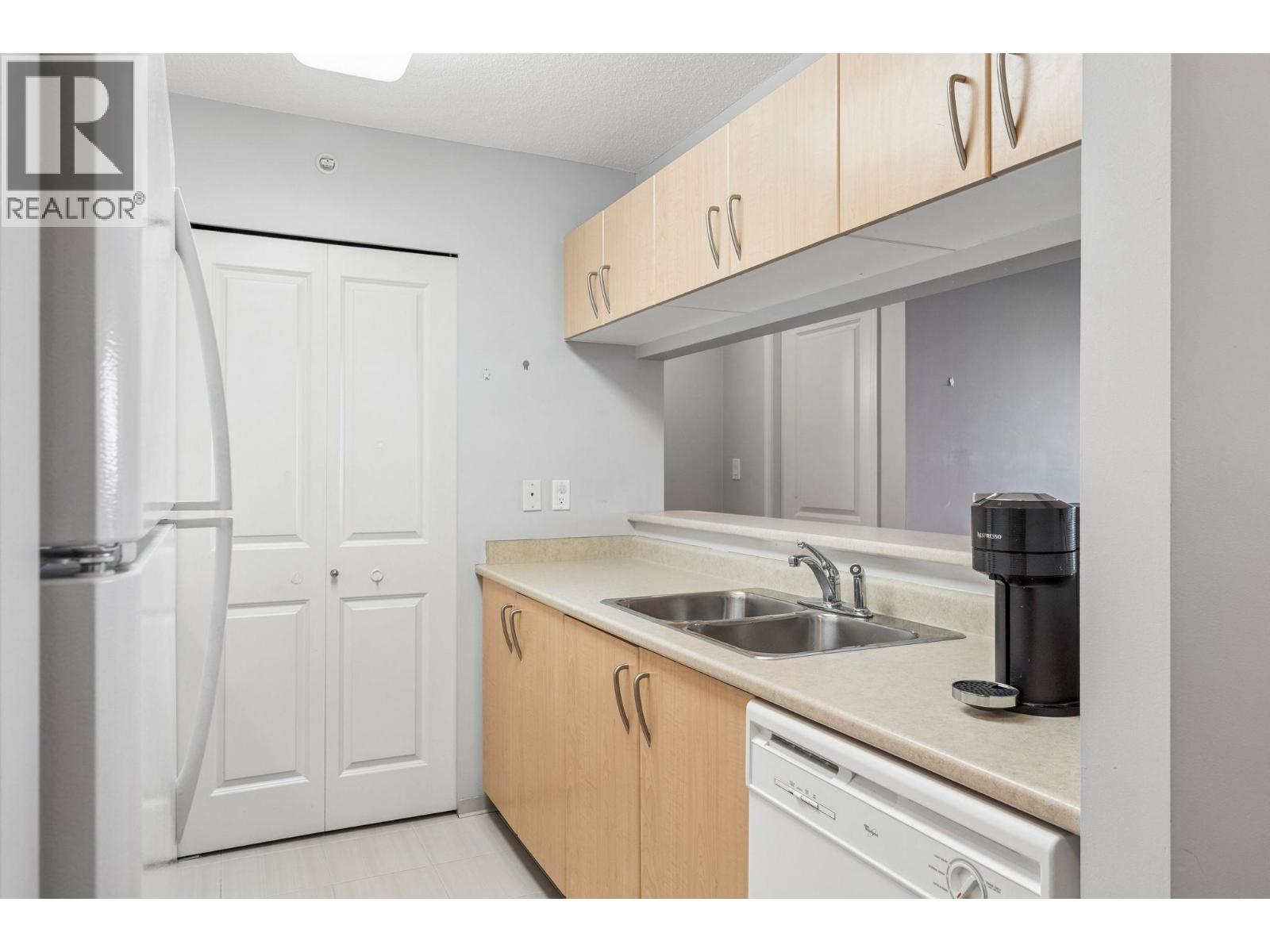 901 3520 Crowley Drive, Vancouver, British Columbia  V5R 6G9 - Photo 10 - R3099589