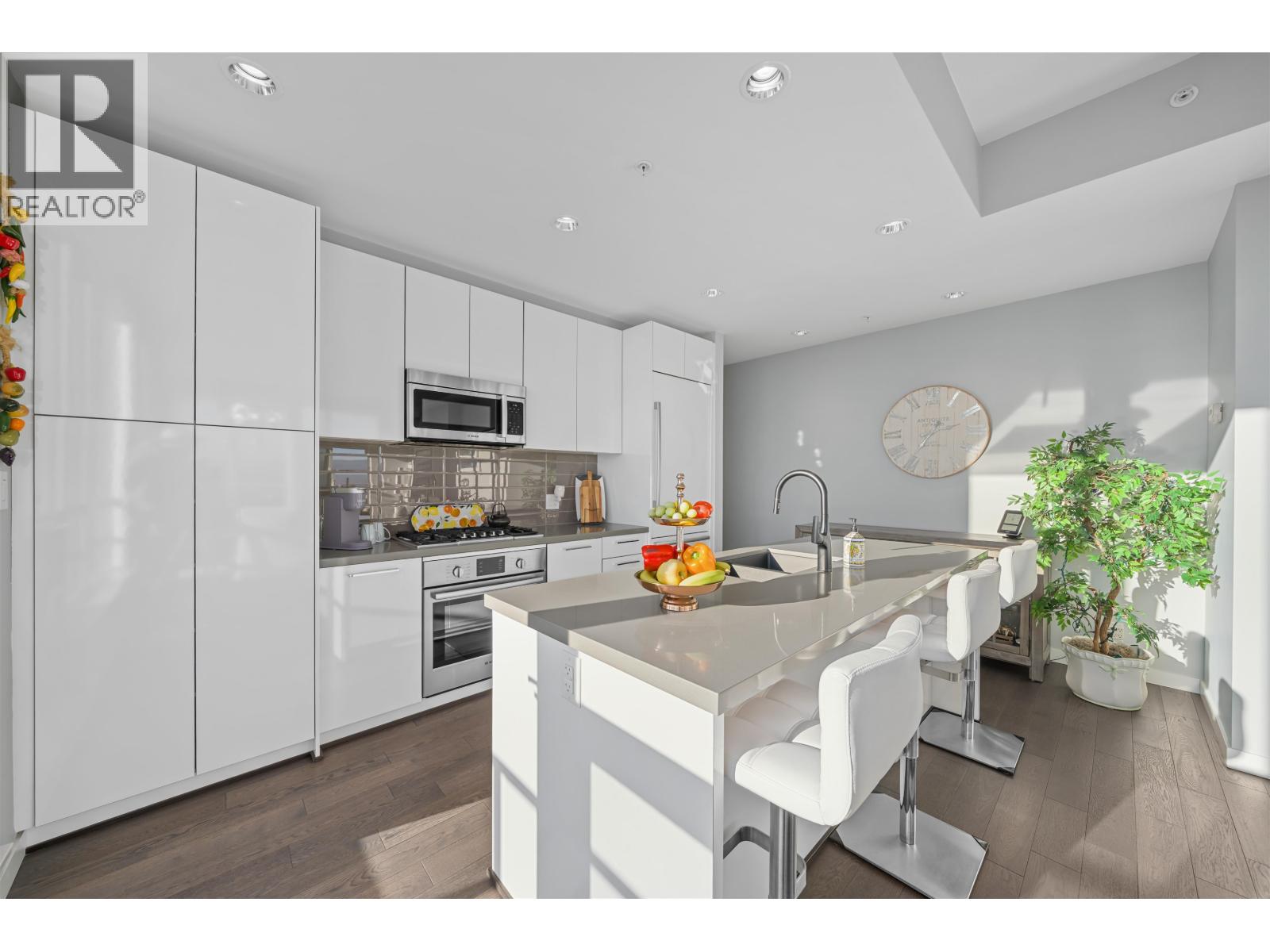 2903 3093 Windsor Gate, Coquitlam, British Columbia  V3B 0N2 - Photo 10 - R3099602