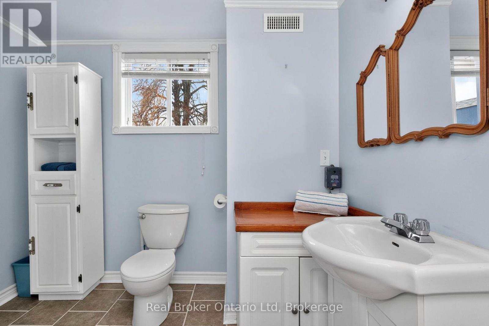 202 Ouida Street, Tay, Ontario  L0K 2C0 - Photo 25 - S12881844