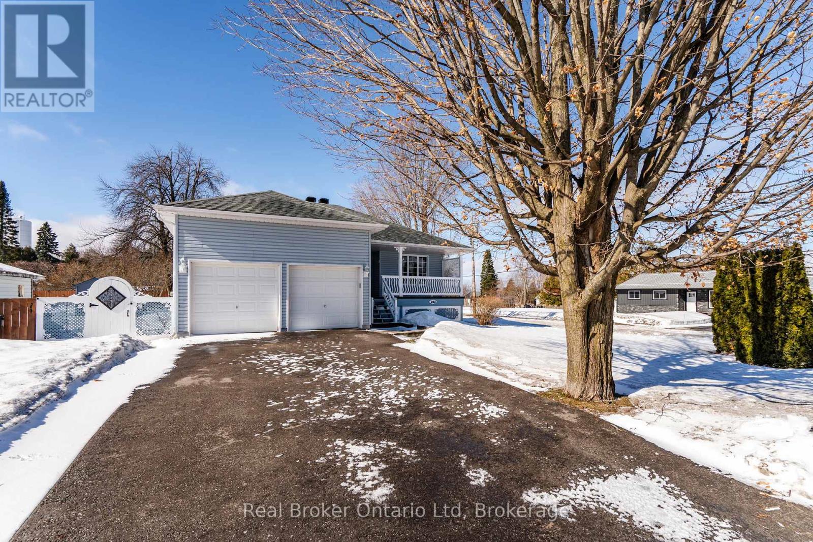 202 Ouida Street, Tay, Ontario  L0K 2C0 - Photo 3 - S12881844