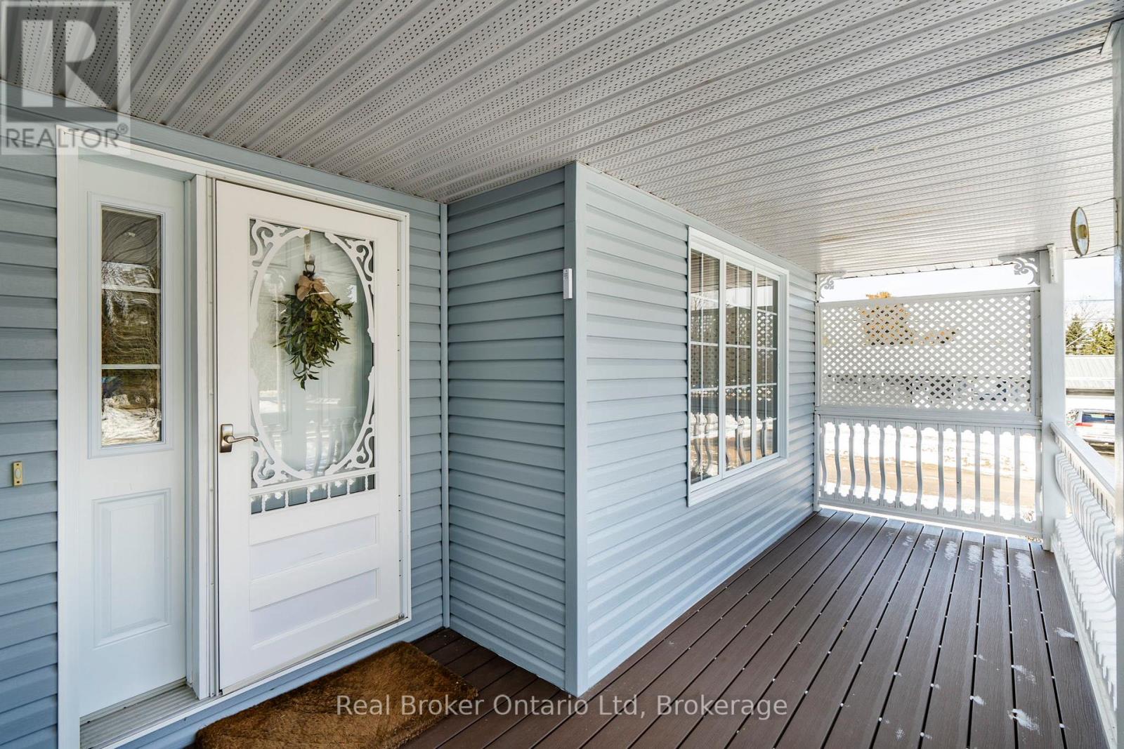 202 Ouida Street, Tay, Ontario  L0K 2C0 - Photo 5 - S12881844