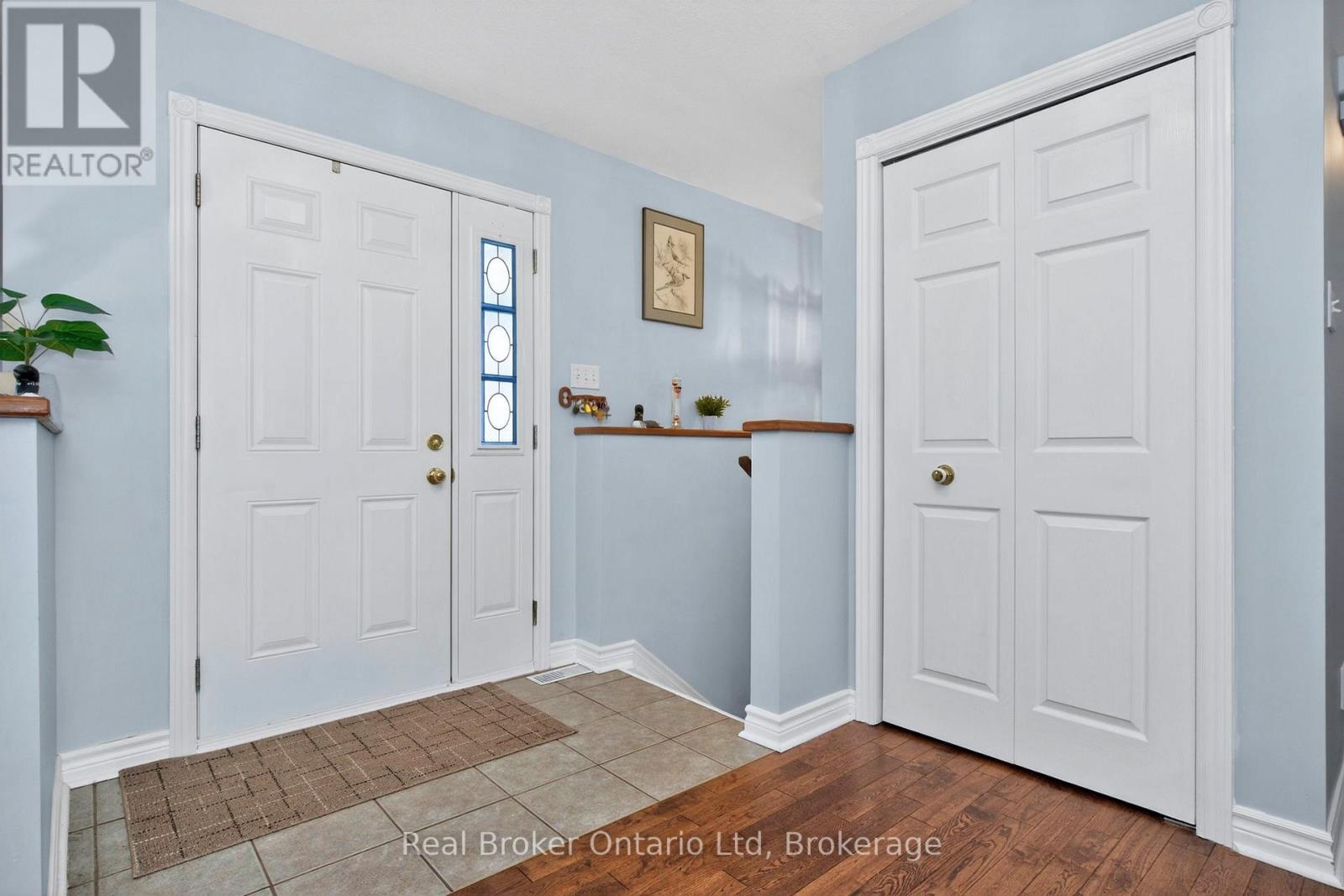 202 Ouida Street, Tay, Ontario  L0K 2C0 - Photo 7 - S12881844