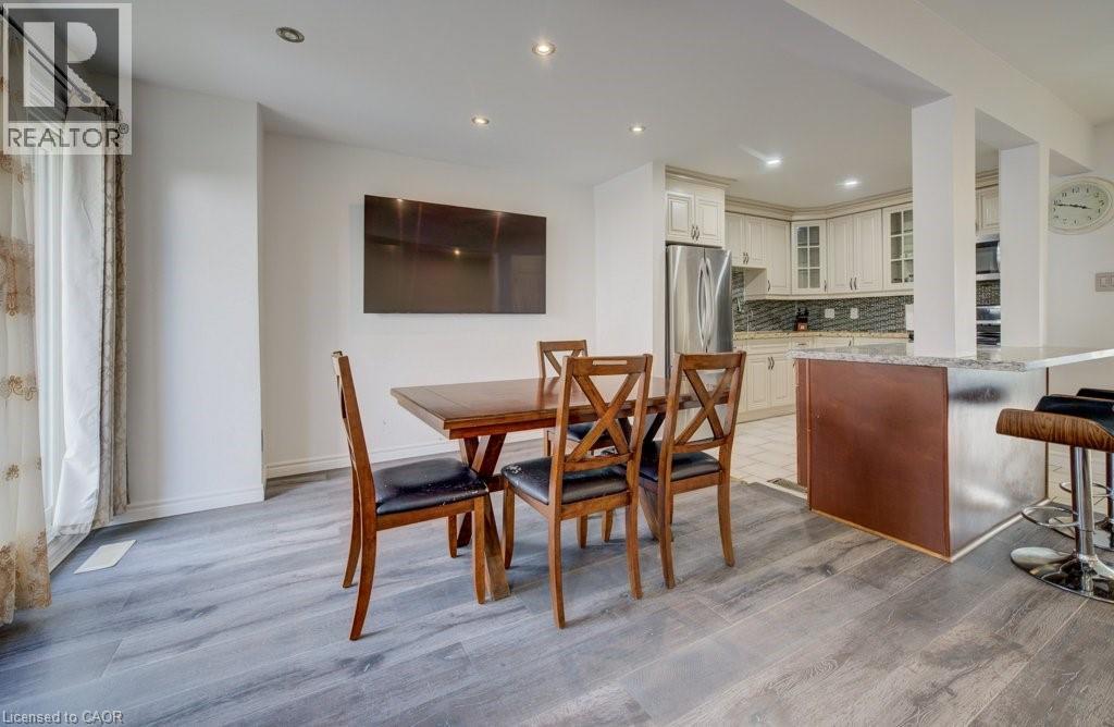 394a Churchill Court, Waterloo, Ontario  N2L 6B4 - Photo 10 - 40812173