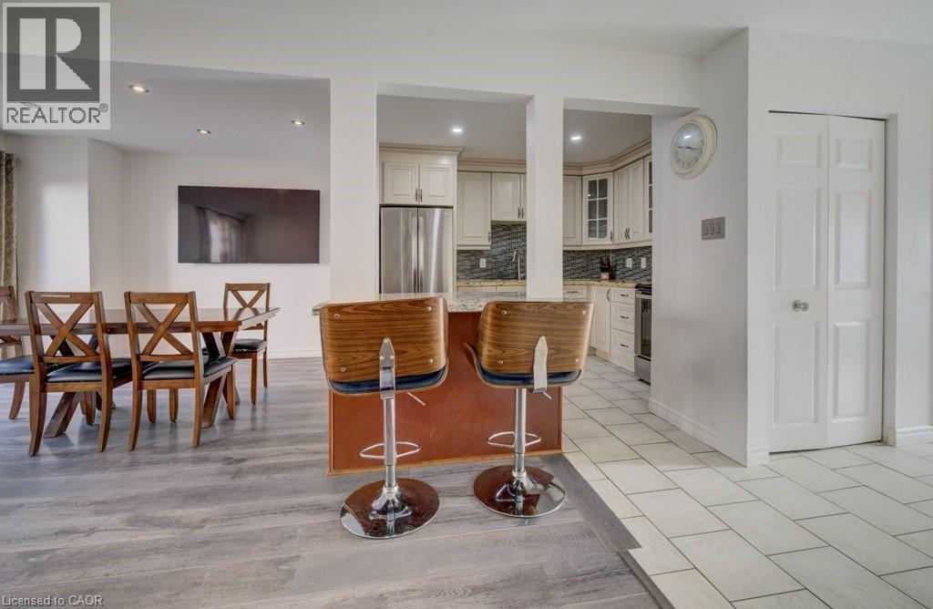 394a Churchill Court, Waterloo, Ontario  N2L 6B4 - Photo 12 - 40812173