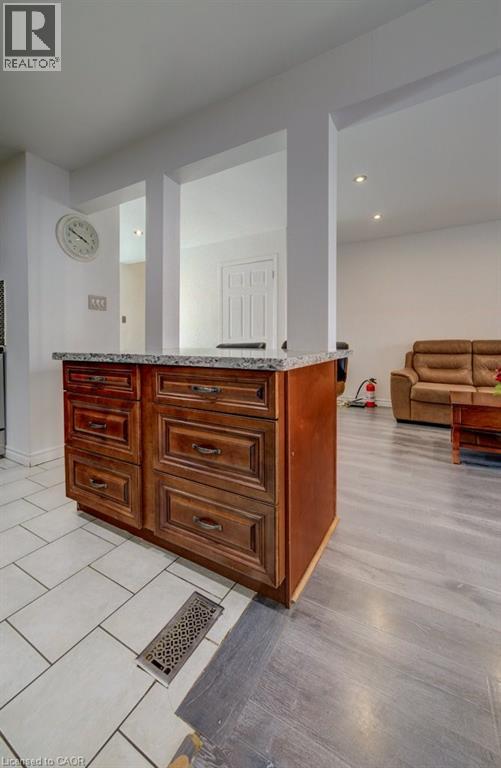 394a Churchill Court, Waterloo, Ontario  N2L 6B4 - Photo 16 - 40812173